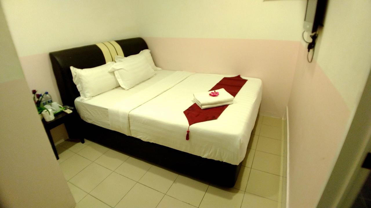 Apple 1 Hotel Budget Gelugor Ngoại thất bức ảnh