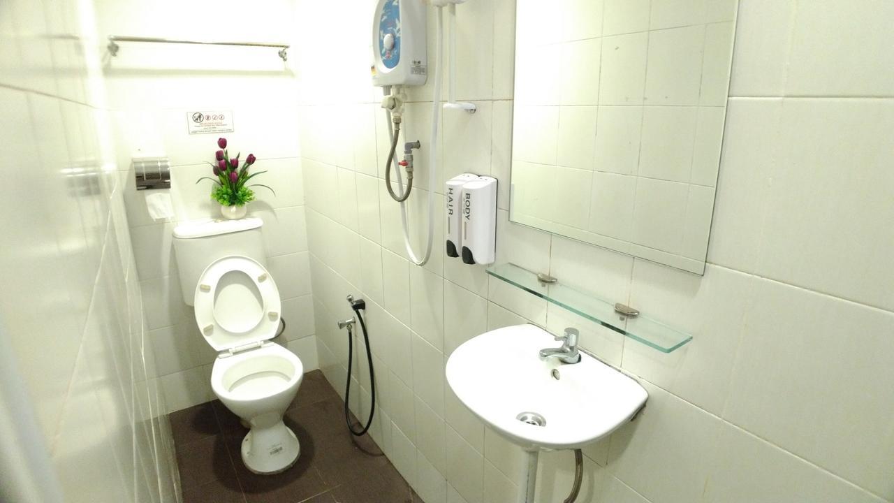 Apple 1 Hotel Budget Gelugor Ngoại thất bức ảnh