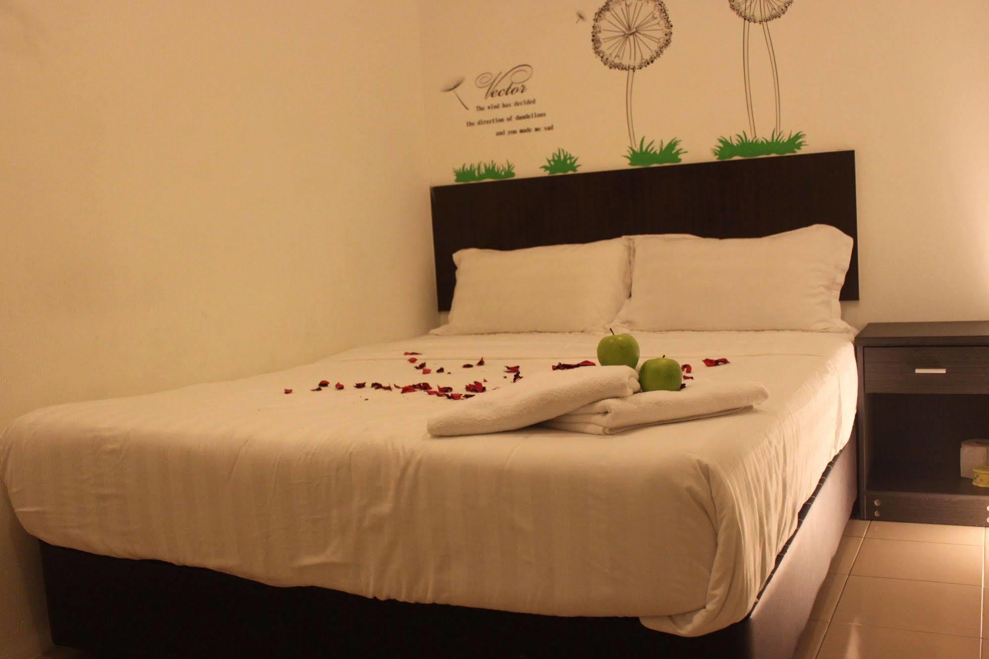 Apple 1 Hotel Budget Gelugor Ngoại thất bức ảnh
